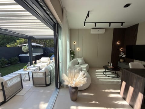 Day, Balcony/Terrace