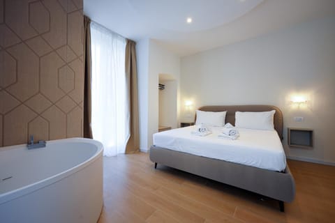 Bed, Hot Tub, wardrobe