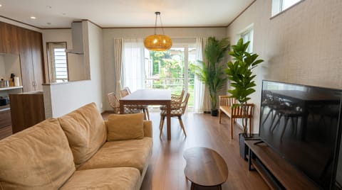 TV and multimedia, Living room, Dining area