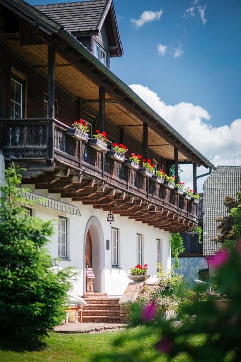 Property building, Garden, Balcony/Terrace, Garden view