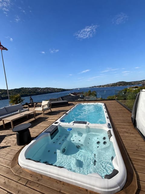 Patio, Hot Tub, View (from property/room), Balcony/Terrace, Spa and wellness centre/facilities, Seating area