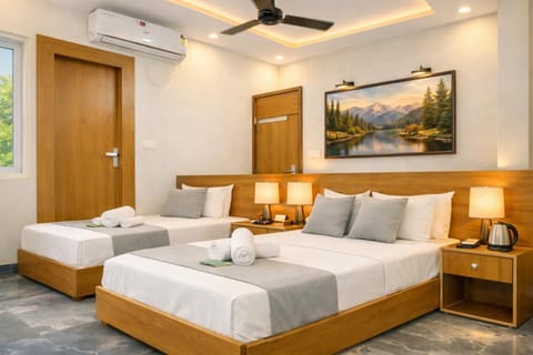 Bed, Photo of the whole room, Bedroom, air conditioner