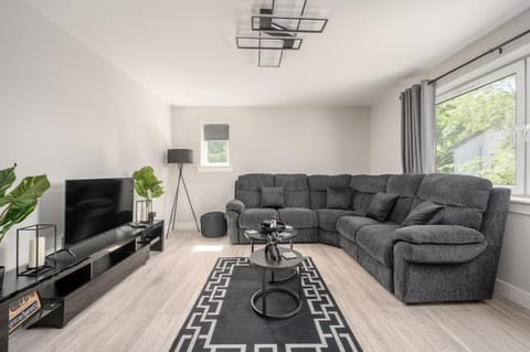 Communal lounge/ TV room, Living room
