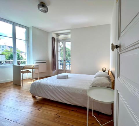 Bed, Photo of the whole room, Bedroom, towels, wardrobe