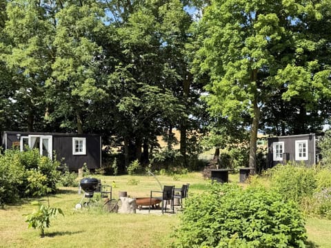 Property building, Natural landscape, BBQ facilities, Garden, Garden view