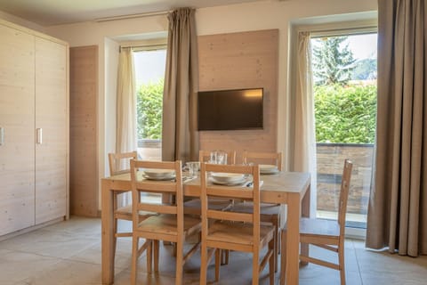 TV and multimedia, Balcony/Terrace, Dining area