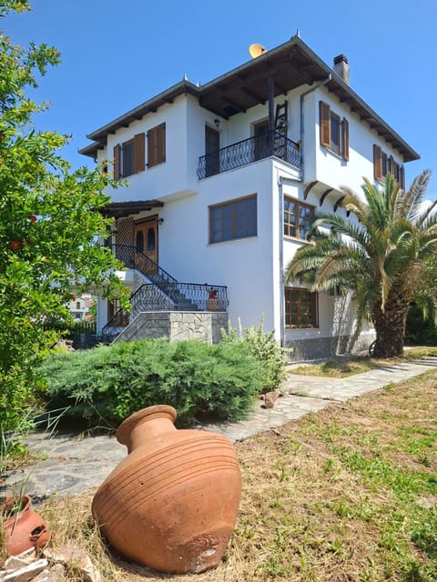 Property building, Garden, Garden, Garden view