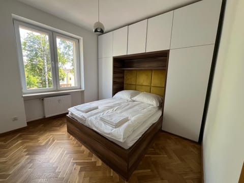 Bed, Photo of the whole room, Bedroom, towels, wardrobe