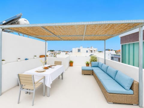Off site, Balcony/Terrace