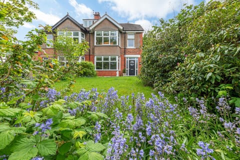 Property building, Spring, Day, Natural landscape, Garden, Other, Garden view
