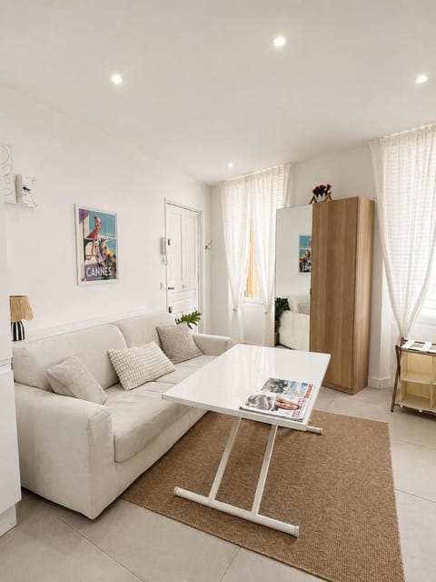 Living room, Seating area, wardrobe