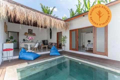 Property building, Pool view