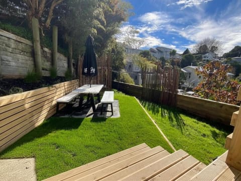 Patio, Dining area
