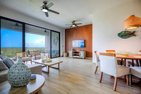 Natural landscape, TV and multimedia, Living room, Seating area, Dining area, internet, air conditioner