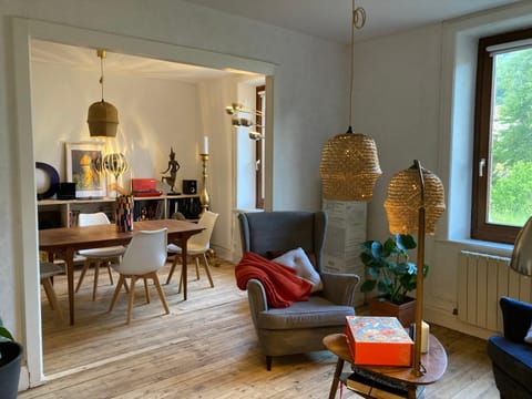Seating area