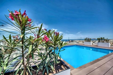 Pool view, Swimming pool