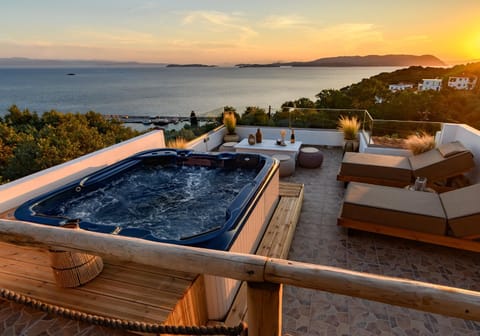 Hot Tub, Sea view, Sunset, sunbed