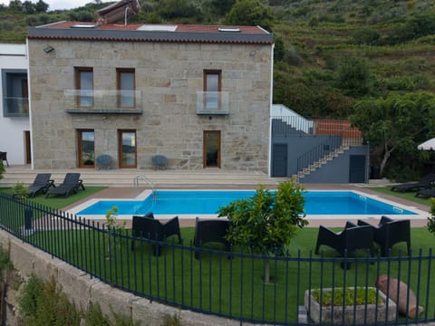 Property building, Garden, Garden view, Pool view, Swimming pool