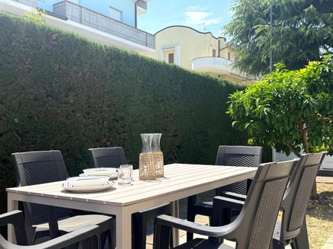 Patio, Garden, Garden view