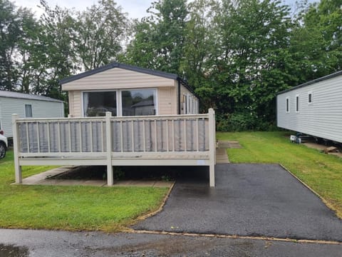 Property building, Garden, Garden view