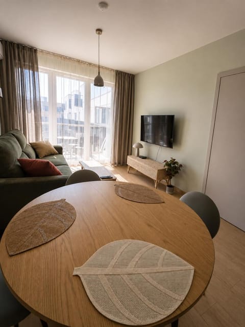 TV and multimedia, Living room, Dining area