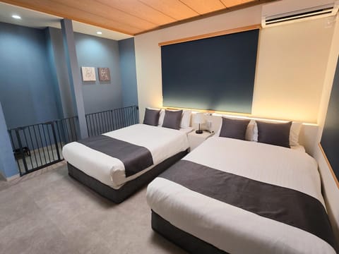 Photo of the whole room, Bedroom