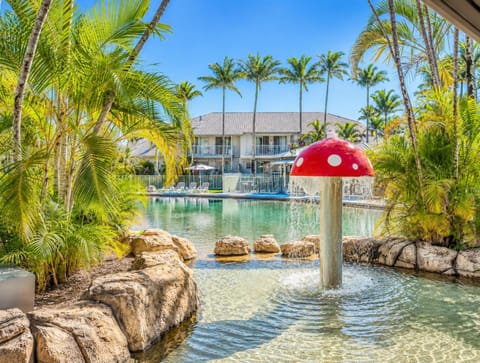 Day, Garden, Swimming pool
