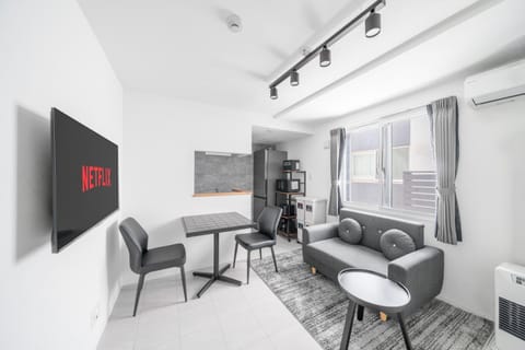 TV and multimedia, Living room, Dining area