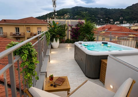 Hot Tub, Open Air Bath