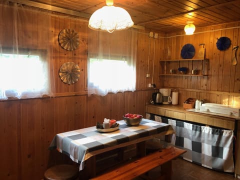 Dining area, kitchen