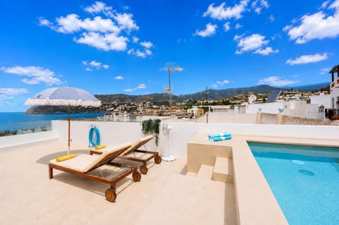 Balcony/Terrace, Swimming pool