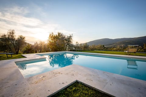 Garden view, Mountain view, Swimming pool, Swimming pool, Sunset