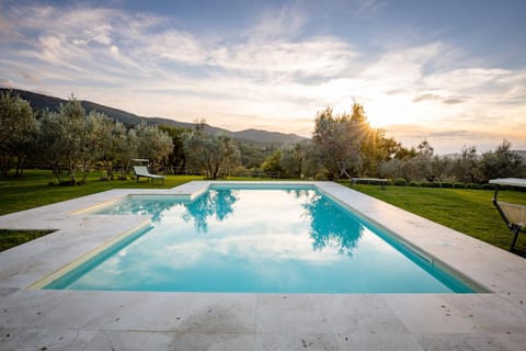 Garden view, Mountain view, Pool view, Swimming pool, Swimming pool, Sunset