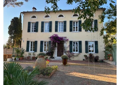 Property building, Garden view