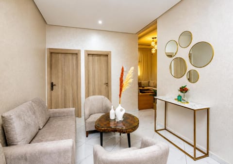 Living room, Decorative detail, Decorative detail, Seating area, internet, wardrobe