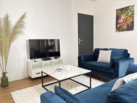 TV and multimedia, Seating area