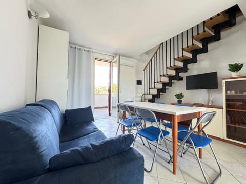 Living room, Dining area, Bedroom