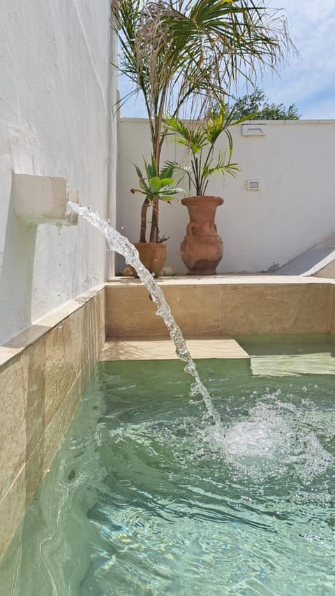 Day, Natural landscape, Swimming pool, Swimming pool