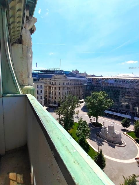 Property building, View (from property/room)