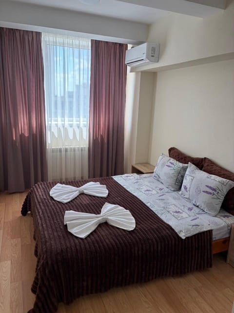 Bed, air conditioner