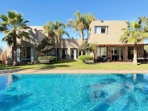 Garden, Pool view, Swimming pool, sunbed