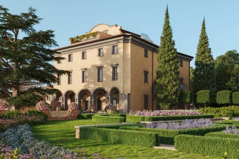 Property building, Garden