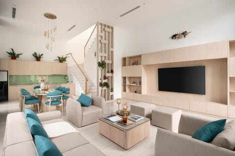 Communal lounge/ TV room, Living room, Seating area