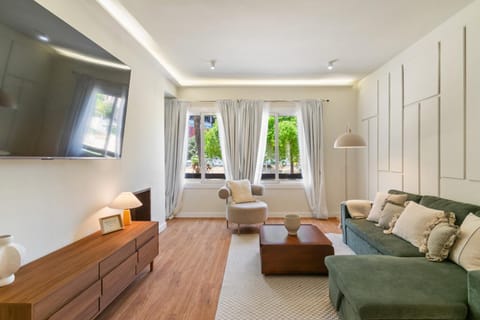 Communal lounge/ TV room, Living room