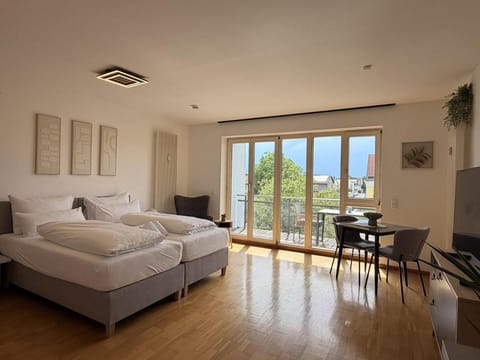 Living room, Dining area, Bedroom