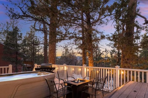 Patio, Natural landscape, View (from property/room), Balcony/Terrace