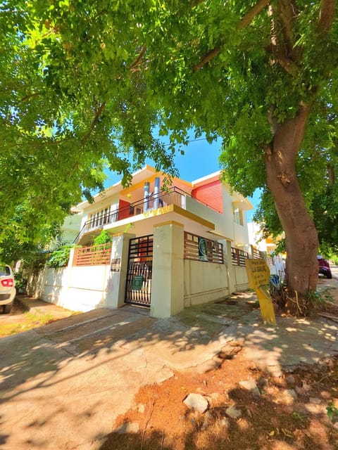 Property building, Neighbourhood, Street view