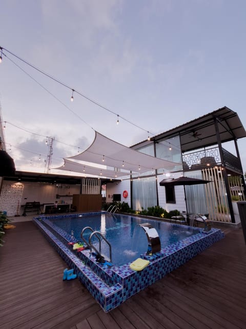 Pool view, Swimming pool
