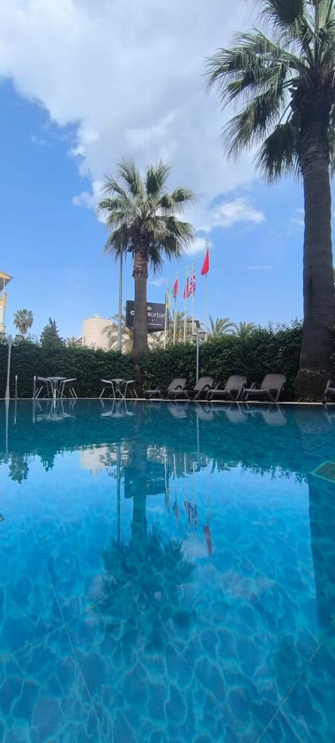 Pool view, Swimming pool, sunbed