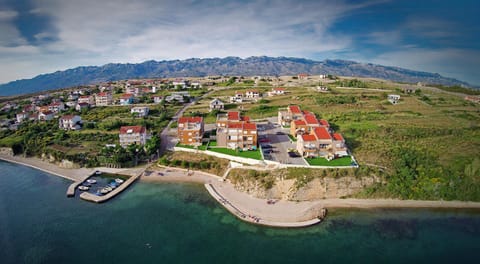 Nearby landmark, Neighbourhood, Natural landscape, Beach, On site, Sea view